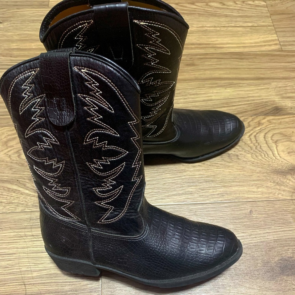 New boys boots Brand SmartFit, size 3